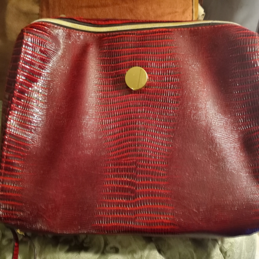 Cosmetic bag